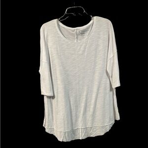 American Eagle White Jegging Tee Size Large